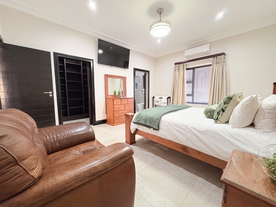 5 Bedroom Property for Sale in Marina Martinique Eastern Cape